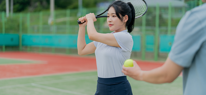 어깨를 반복적으로 사용하는 운동이나 작업